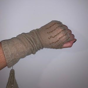 H&M hand covers